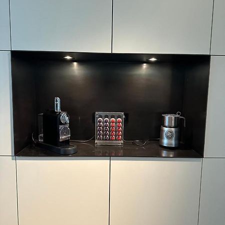 Room In Luxurious Apartment Hamburg Ngoại thất bức ảnh