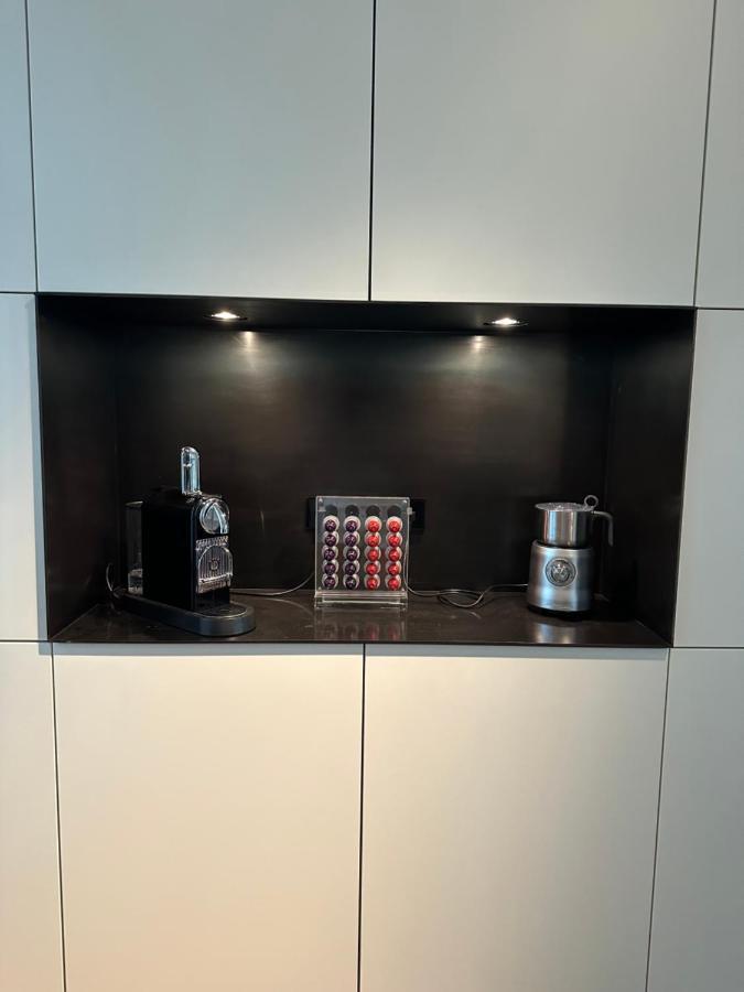 Room In Luxurious Apartment Hamburg Ngoại thất bức ảnh
