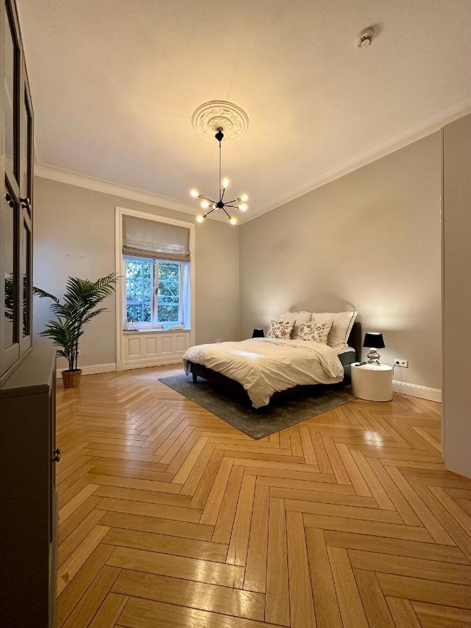 Room In Luxurious Apartment Hamburg Ngoại thất bức ảnh